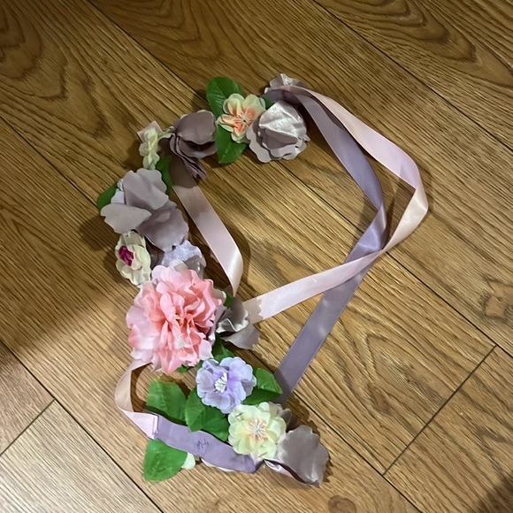 Halloween princess dress 5-6 yr - Picture 4 of 5